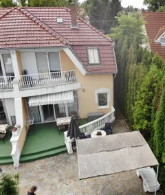 Holiday home with barbeque, pool & garden - Image 2