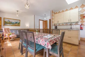 Holiday home with garden, barbeque & terrace | Mountain view | Perfect for remote work - Image 4