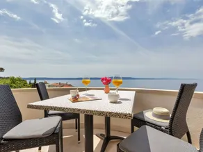 Child-friendly beautiful holiday apartment with terrace, garden & BBQ | Close to the beach - Image 5