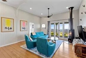 Charming Retro Cottage with Plunge Pool & Valley Views near Crows Nest, Queensland - Image 2