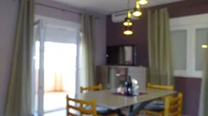 Flat with barbecue, garden & terrace - Image 2