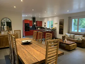 Villa avec barbecue, jardin et terrasse - Image 5