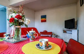 Holiday home with garden & BBQ | Garden view - Image 5