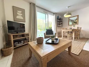 Apartment with pool - Image 3
