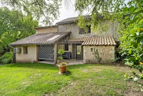 Holiday home with garden, BBQ & terrace | Garden view - Image 5
