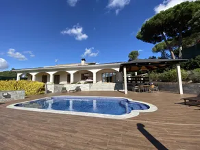 Kinderfreundliche gemütliche Villa mit Garten, Grill und Terrasse - Image 2
