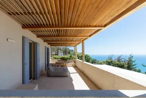 Child-friendly villa with terrace & garden | Sea view | Pets are welcome - Image 2