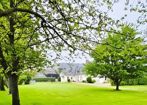 Espléndida casa rural apta para niños con jardín, piscina y barbacoa | Vistas al jardín | Adaptada para el teletrabajo - Image 2