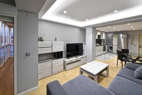 Apartment with terrace | City view - Image 2