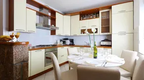 Apartment with terrace, garden & pool - Image 3