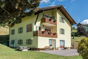 Fully equipped wonderful holiday home with terrace, fast internet & garden | City view | Dogs allowed - Image 2