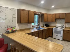 Quaint 2 bedroom - Image 2