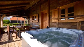 Voll ausgestattete Villa mit privatem Pool, Whirlpool und Terrasse | Haustiere sind willkommen - Image 4