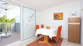 Holiday apartment with terrace & BBQ | Sea view - Image 5