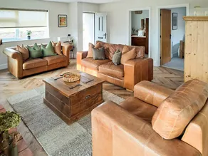 Family-oriented cottage with garden | River view | Pet-friendly - Image 3