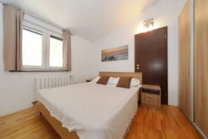Holiday apartment with pool, barbeque & garden | Garden view - Image 4