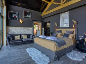 Maison de vacances avec piscine privée, sauna et jardin | Vue nature - Image 3