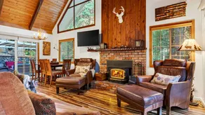 Wilderness Lodge by Avantstay Firepit Gazebo + Wraparound Decks Minutes to Village + Trails - Image 4