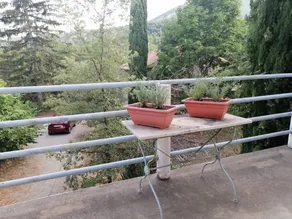 Holiday home with terrace & garden - Image 4