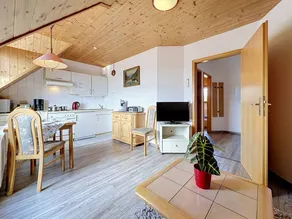 Wohnung mit Garten - Image 4