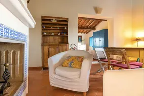 Holiday apartment with garden, barbecue & terrace - Image 4