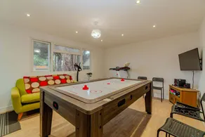 Spacious 3BR Home with Playroom & Free Parking - Image 2