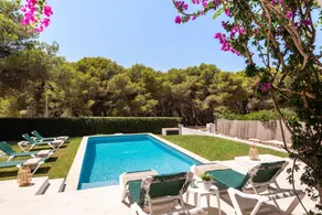 Fully equipped villa with barbecue, terrace & private pool | Next to the beach - Image 2