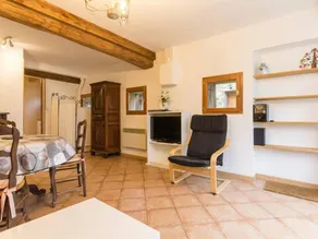 Cottage with barbeque & garden - Image 4