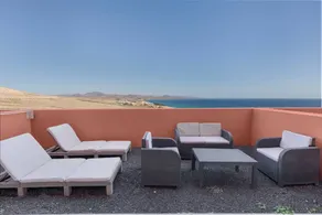 Charmant appartement de vacances avec jardin, terrasse et piscine | Vue ville | À côté de la plage | Parfait pour le travail à distance | Avec animaux bienvenus - Image 2