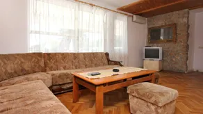 Apartment with pool, barbecue & terrace - Image 3