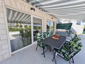 Flat with terrace & barbecue - Image 5