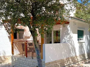 Flat with terrace & barbeque | Garden view - Image 3
