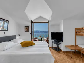 Atractiva habitación privada con jardín, barbacoa y terraza | En la playa | Admite perro - Image 3