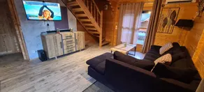 Cosy Chalet in Orlu with Jacuzzi and Mountain View - Image 3