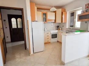 Holiday apartment with garden - Image 4