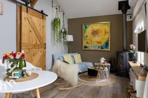 Holiday home with terrace, jacuzzi & barbeque - Image 3