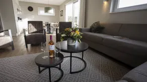 Villa with garden, pool & jacuzzi - Image 4