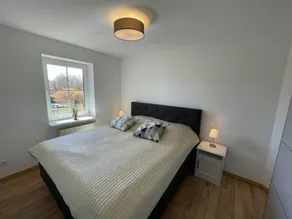 Flat with terrace & garden - Image 4