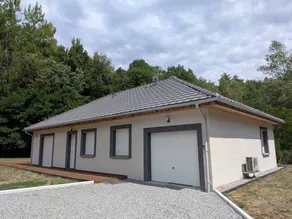 Family-oriented holiday home with garden, terrace & BBQ | Mountain view | Good for workation | Pets are welcome - Image 3