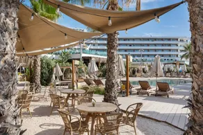 Aparthotel with terrace & pool | Sea view | Good for workation - Image 5
