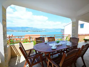 Magnífico apartamento vacacional con terraza | Vistas al mar - Image 2