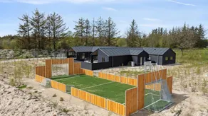 Holiday home with garden, barbecue & private pool - Image 2