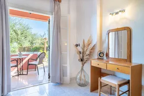 Studio Apartment 'GRAND 4' with Sea View, Wi-Fi and Air Conditioning - Image 2