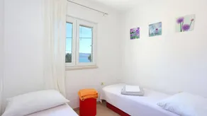 Holiday apartment with barbeque & terrace | Sea view - Image 3