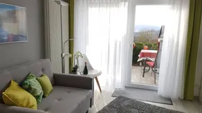 Flat with terrace - Image 3