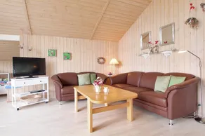 Fully equipped beautiful holiday home with garden & terrace - Image 3