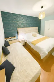 Vacation Rental Apartment with Shared Garden, Balcony & Wi-Fi - Image 5