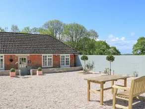 Lovely cottage with garden | Pets allowed - Image 2