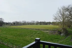 Cottage with garden - Image 2