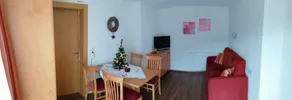 Flat with garden - Image 3